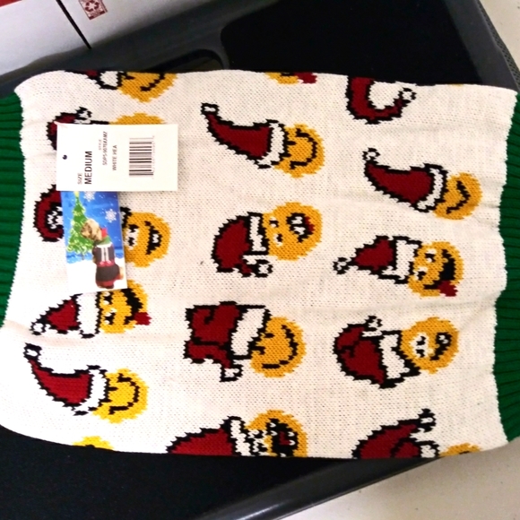 Medium size Christmas Emoji Sweater NwT Size in Photos Xmas Smiley Faces - Picture 1 of 5